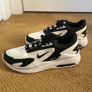 Nike women’s air max bolt sneakers